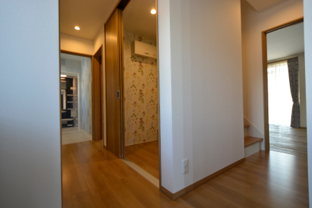 遊び心のあるクロス選び 内装実例12選 スタッフブログ 広島 廿日市 東広島のリフォームなら山根木材 遊び心のあるクロス選び 内装実例12選 スタッフブログ 広島 廿日市 東広島のリフォームなら山根木材