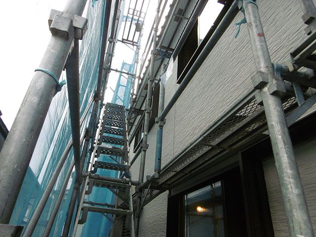 外装工事中