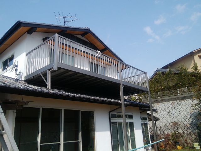 アルミバルコニーの工事 スタッフブログ 広島 廿日市 東広島のリフォームなら山根木材 アルミバルコニーの工事 スタッフブログ 広島 廿日市 東広島のリフォームなら山根木材
